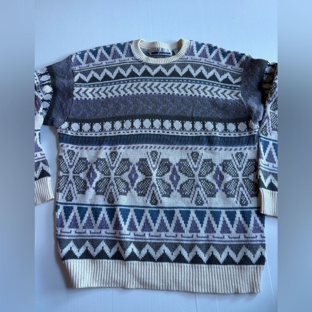 Club International Vintage Sweater
